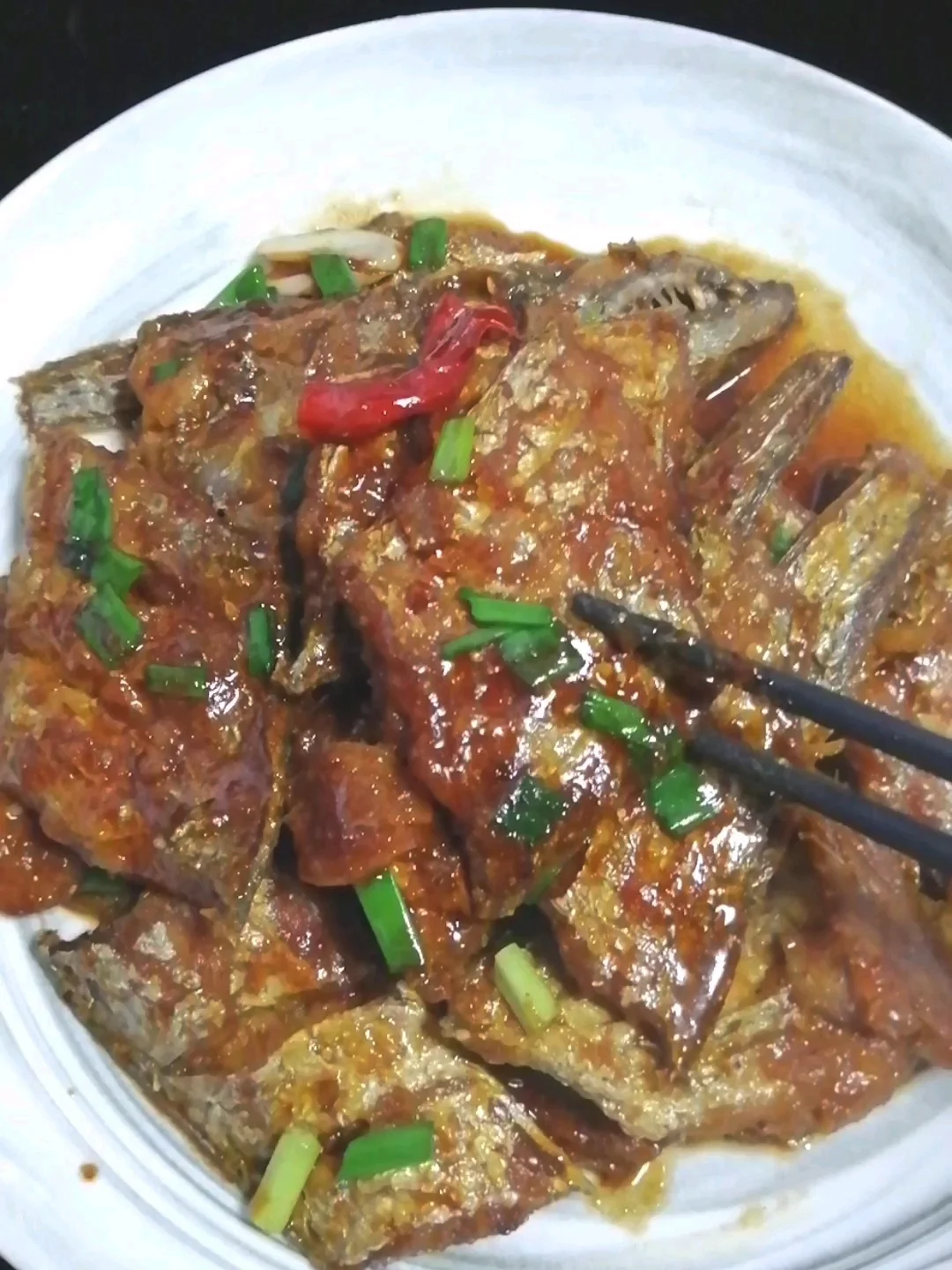 红烧带鱼段的做法-咸鲜味烧菜谱