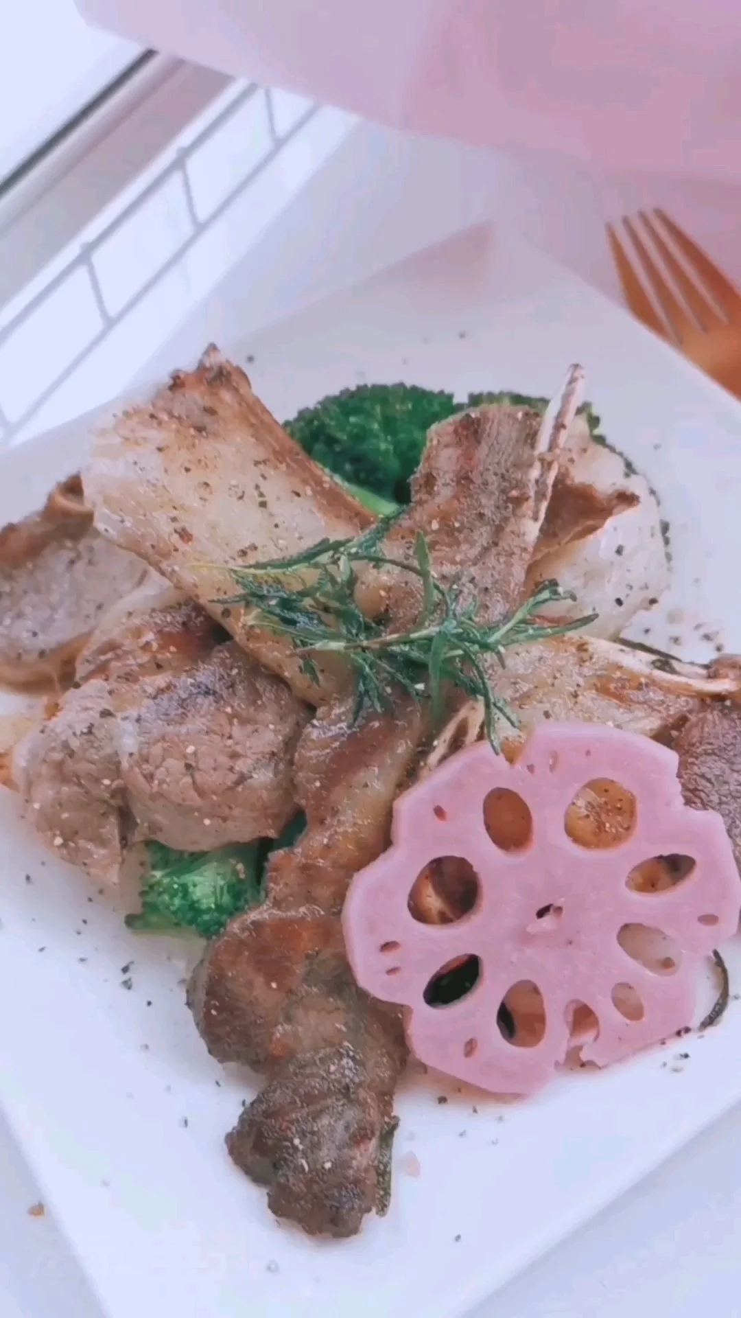 法式羊排的做法-咸鲜味煎菜谱
