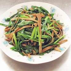 豆皮卷炒韭菜的做法-家常味炒菜谱