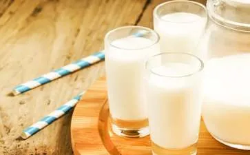 皮肤过敏能喝花生牛奶吗